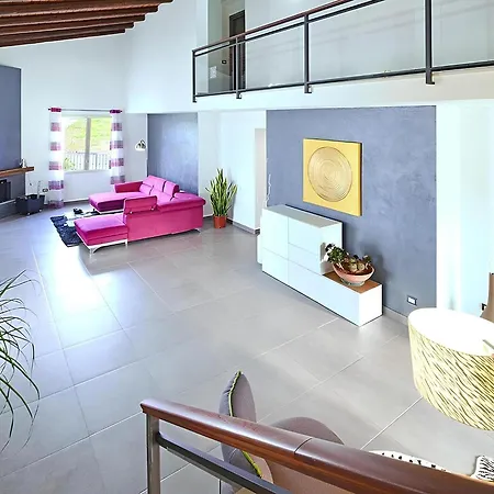 Spacious In Siracusa With Private Garden Floridia
