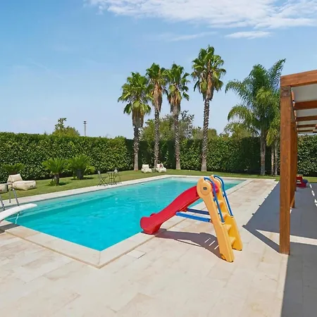 Villa Spacious In Siracusa With Private Garden Floridia