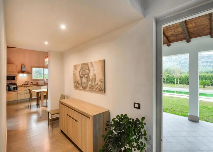 Spacious In Siracusa With Private Garden Villa *